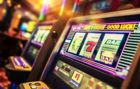 Filipino player checking live betting odds on casino score mobile app
